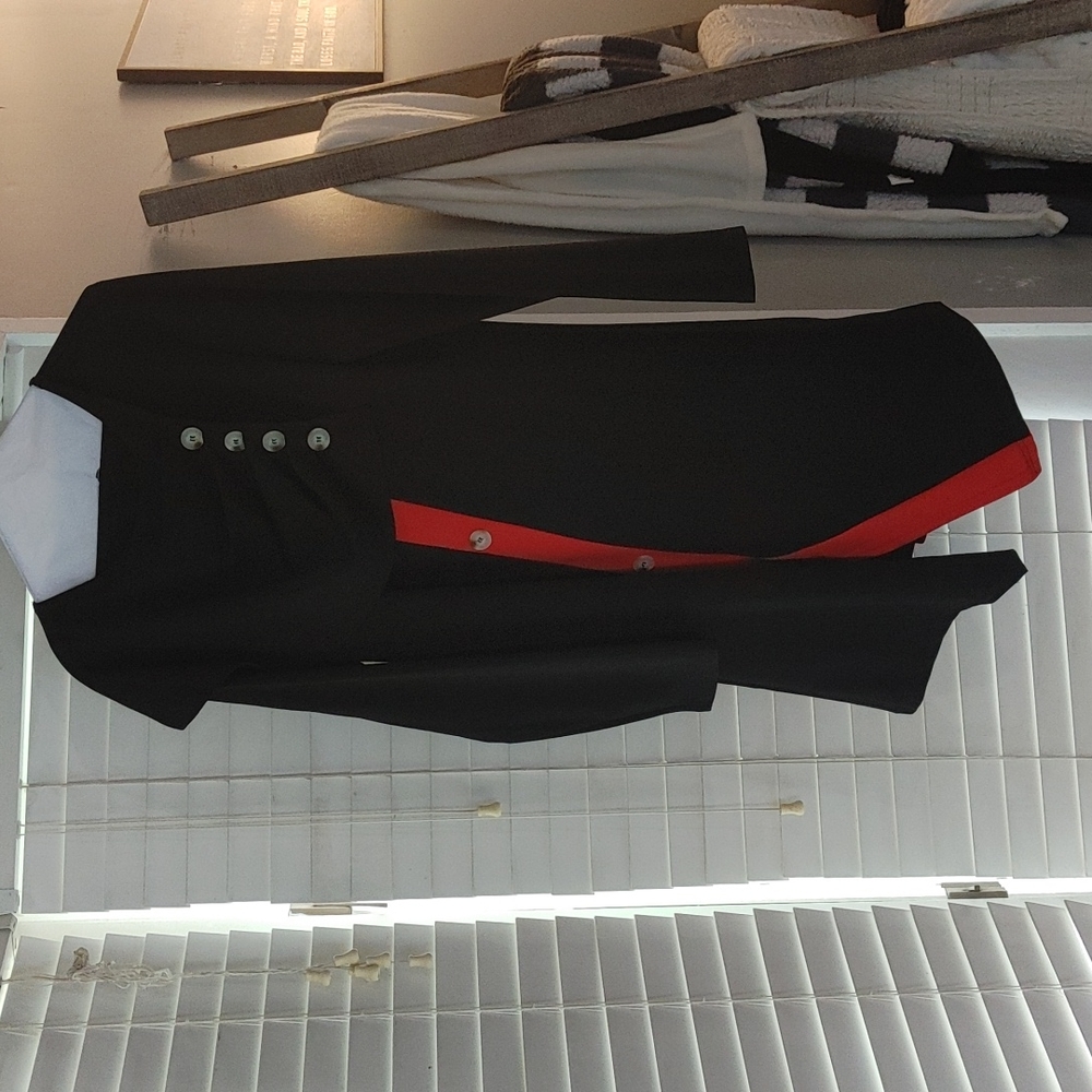 Super cute black and red top